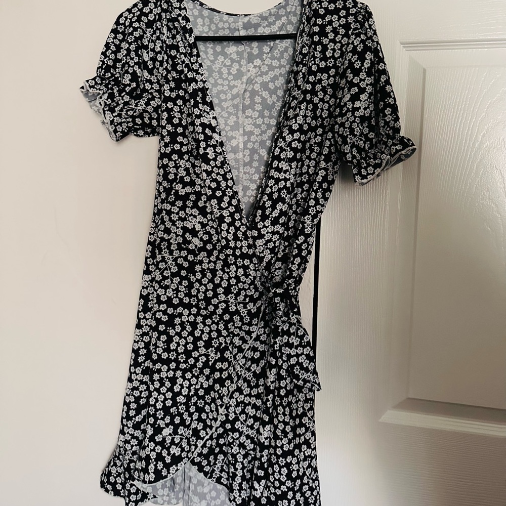 Use Women's Dresses Floral Sleeve Ruffle Wrap
